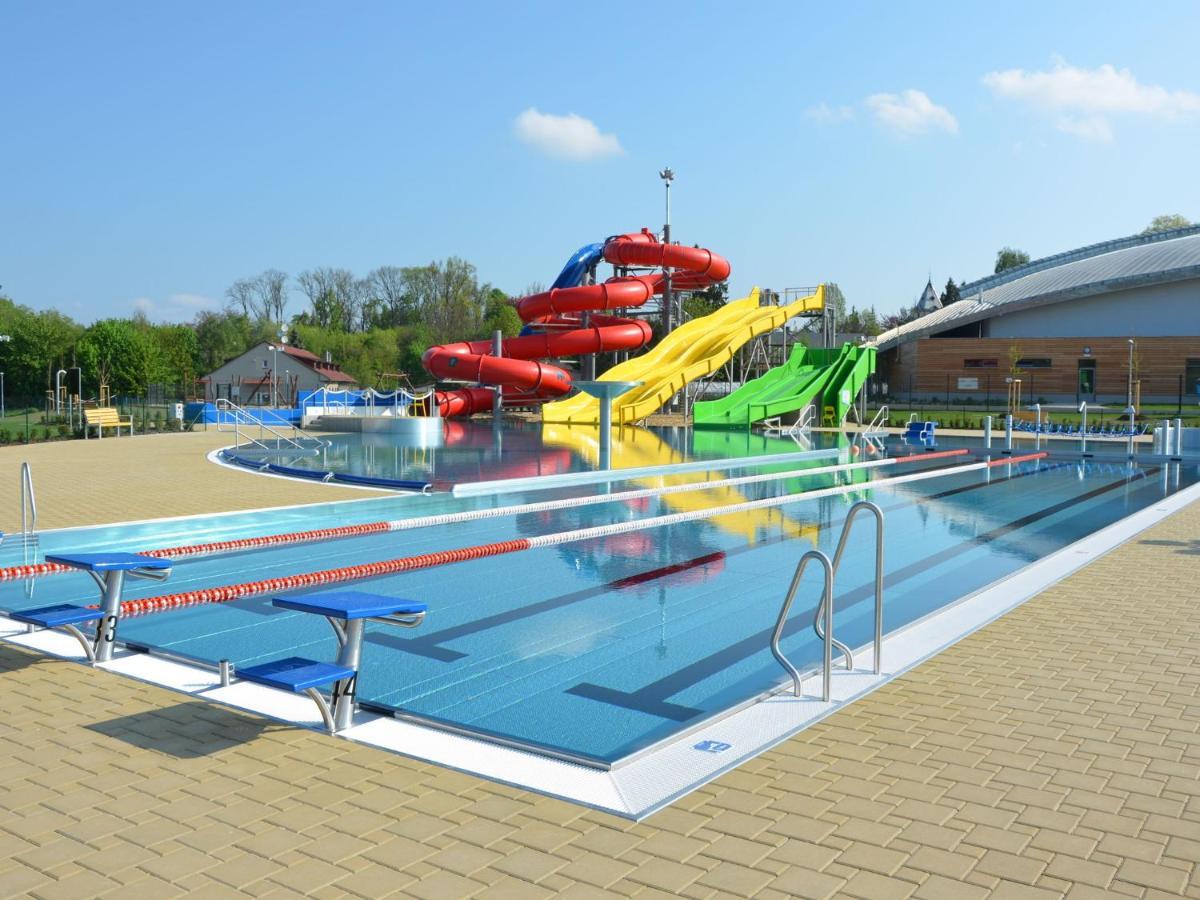 Вилла House With The Pool And Fenced Garden Hnanice  Экстерьер фото
