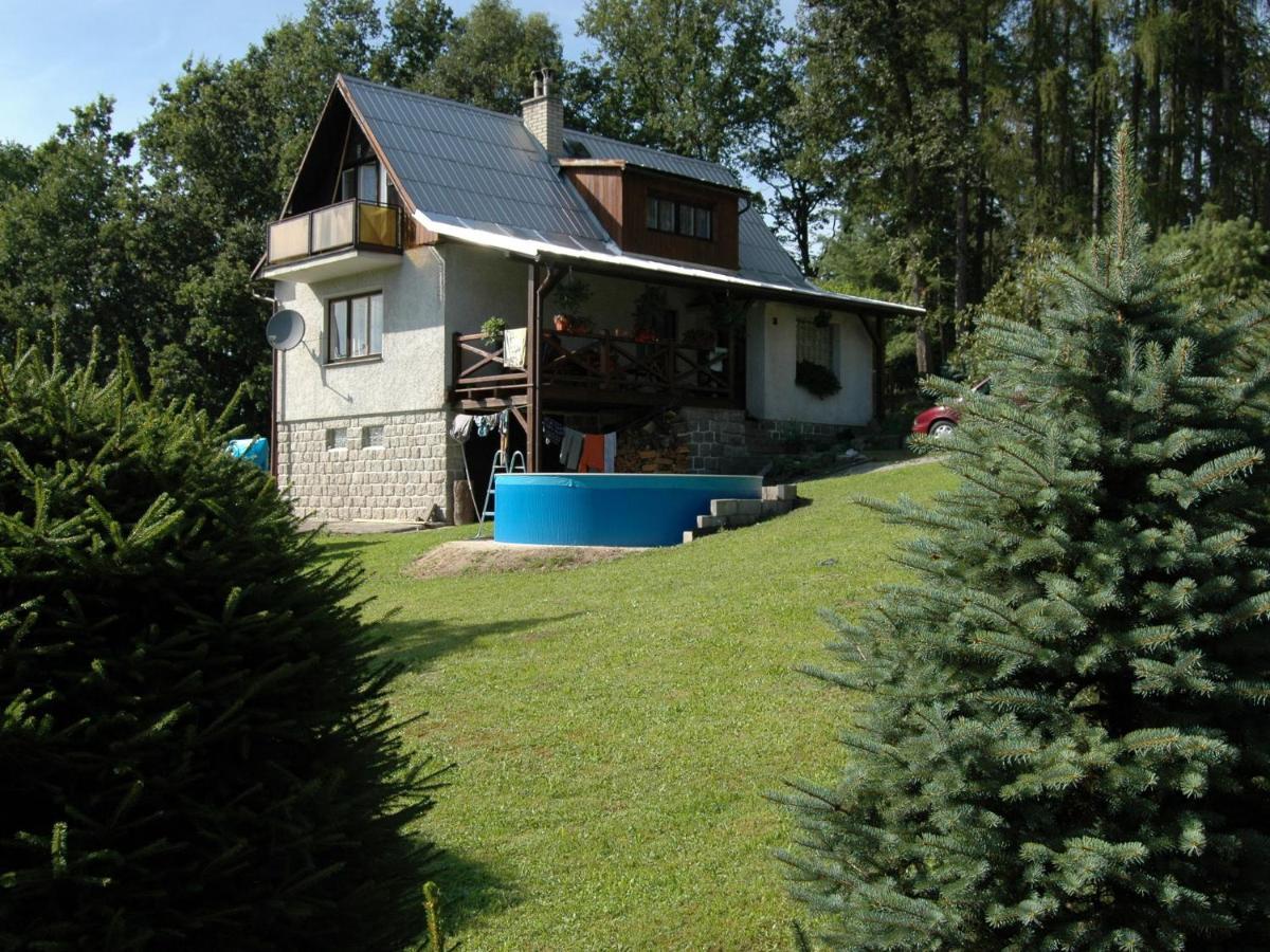 Вилла House With The Pool And Fenced Garden Hnanice  Экстерьер фото
